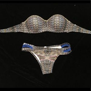 Strapless bikini